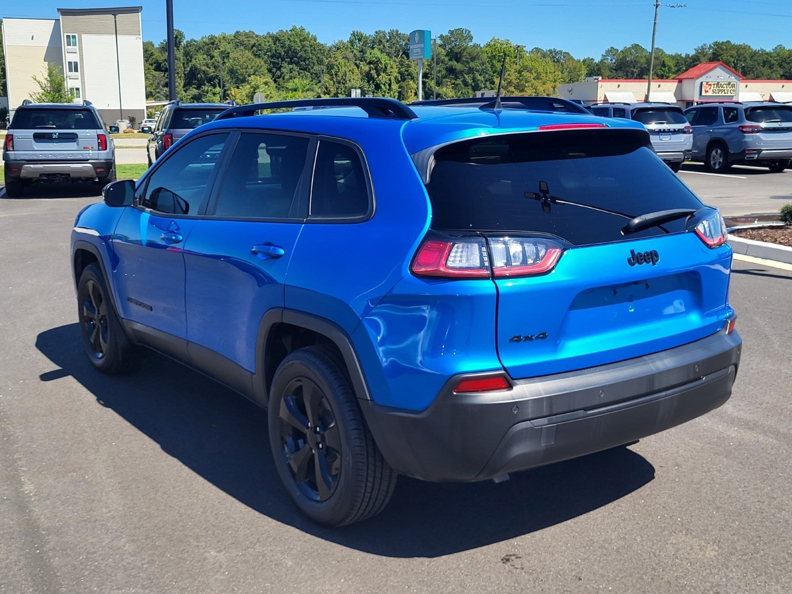2023 Jeep Cherokee Altitude Lux