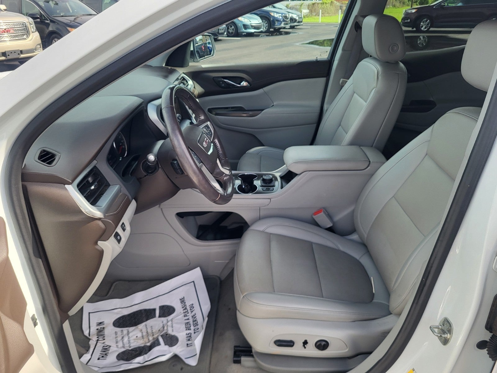 2022 GMC Acadia SLT
