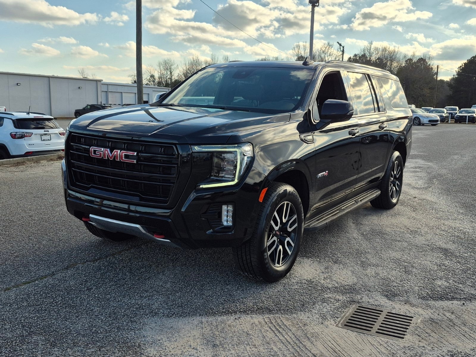 2023 GMC Yukon XL AT4