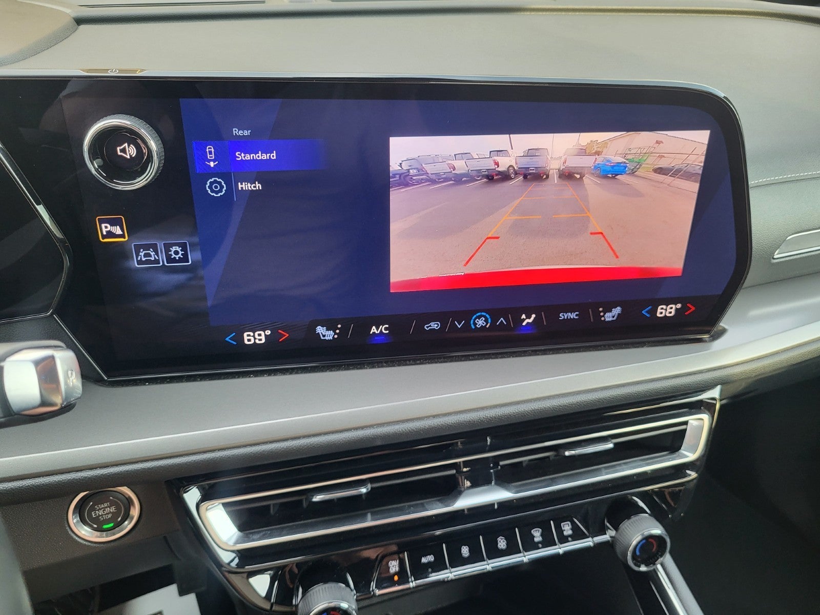2026 Chevrolet Traverse AWD LT