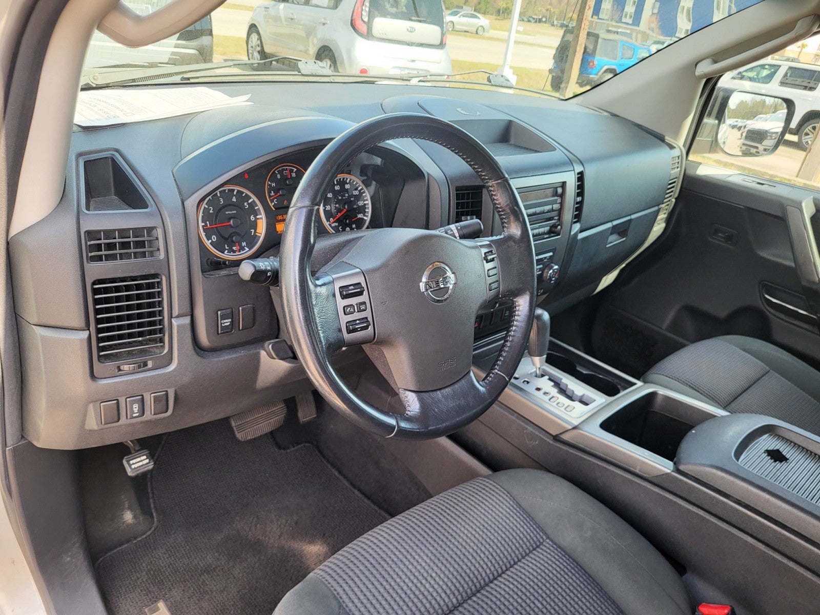 2010 Nissan Titan LE