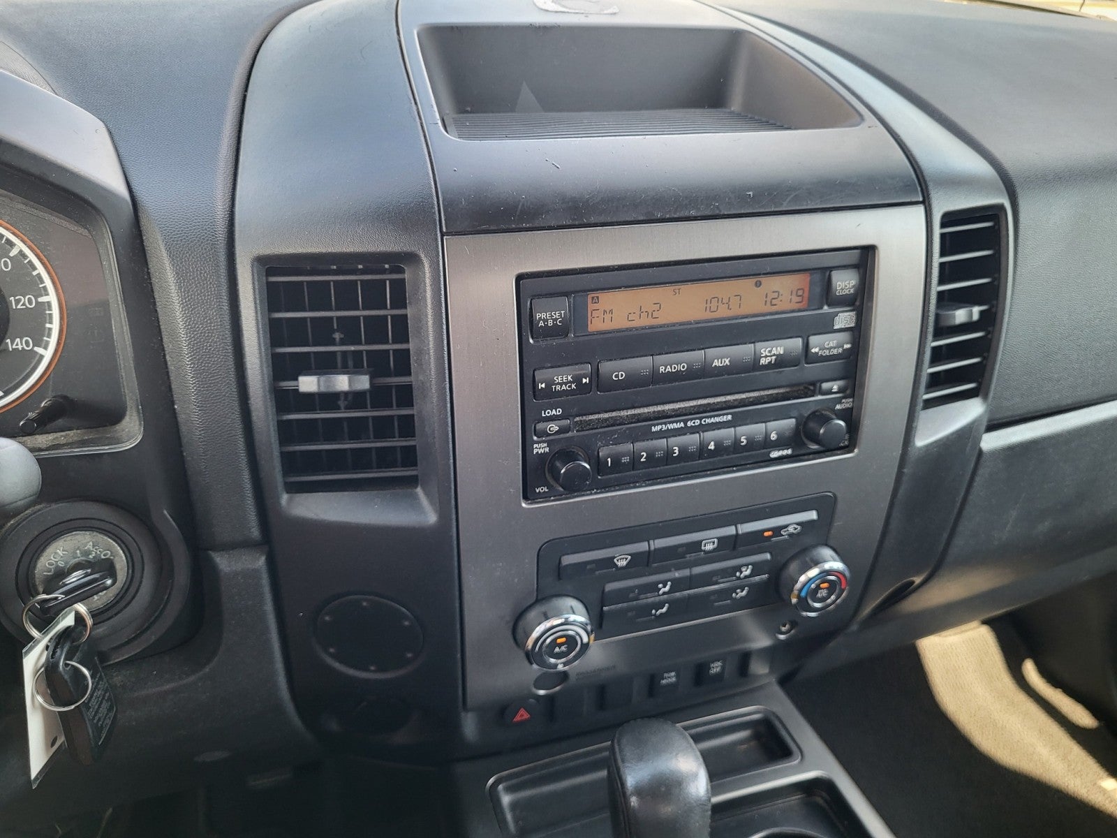 2010 Nissan Titan LE