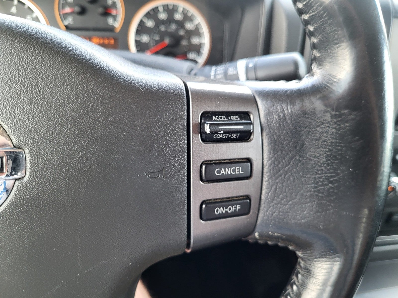 2010 Nissan Titan LE