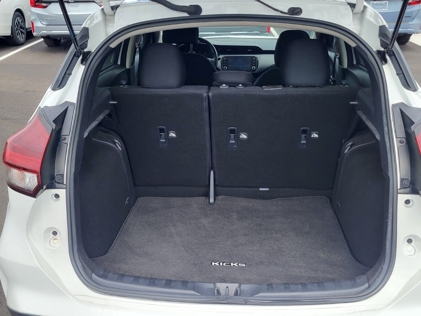 2023 Nissan Kicks SV