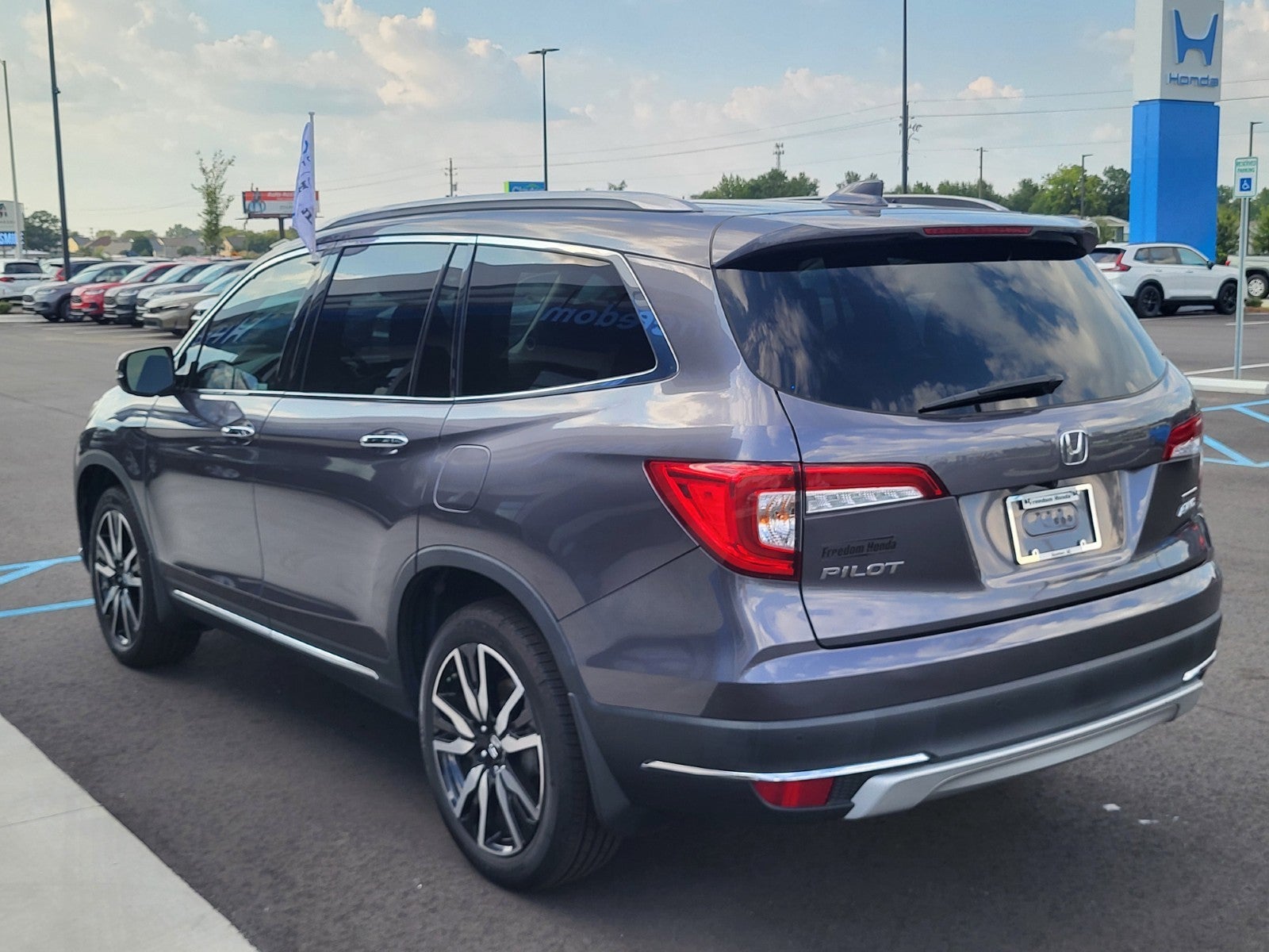 2021 Honda Pilot Touring 8-Passenger