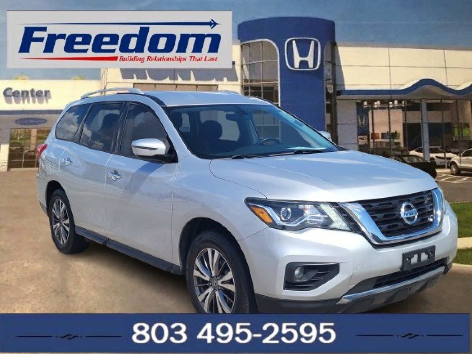 2020 Nissan Pathfinder SV