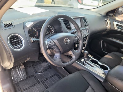 2020 Nissan Pathfinder SV