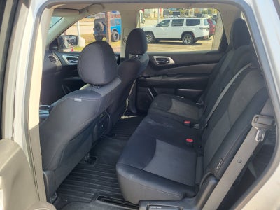 2020 Nissan Pathfinder SV