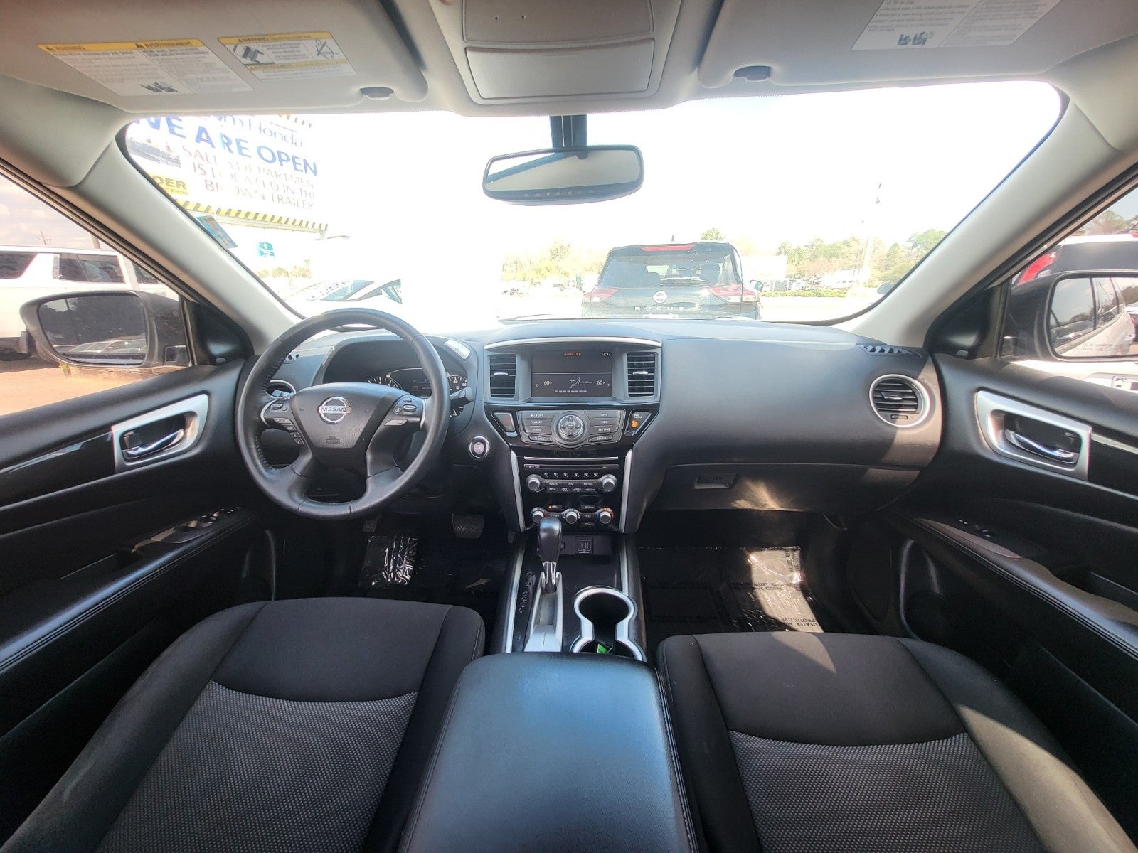 2020 Nissan Pathfinder SV