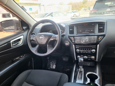 2020 Nissan Pathfinder SV