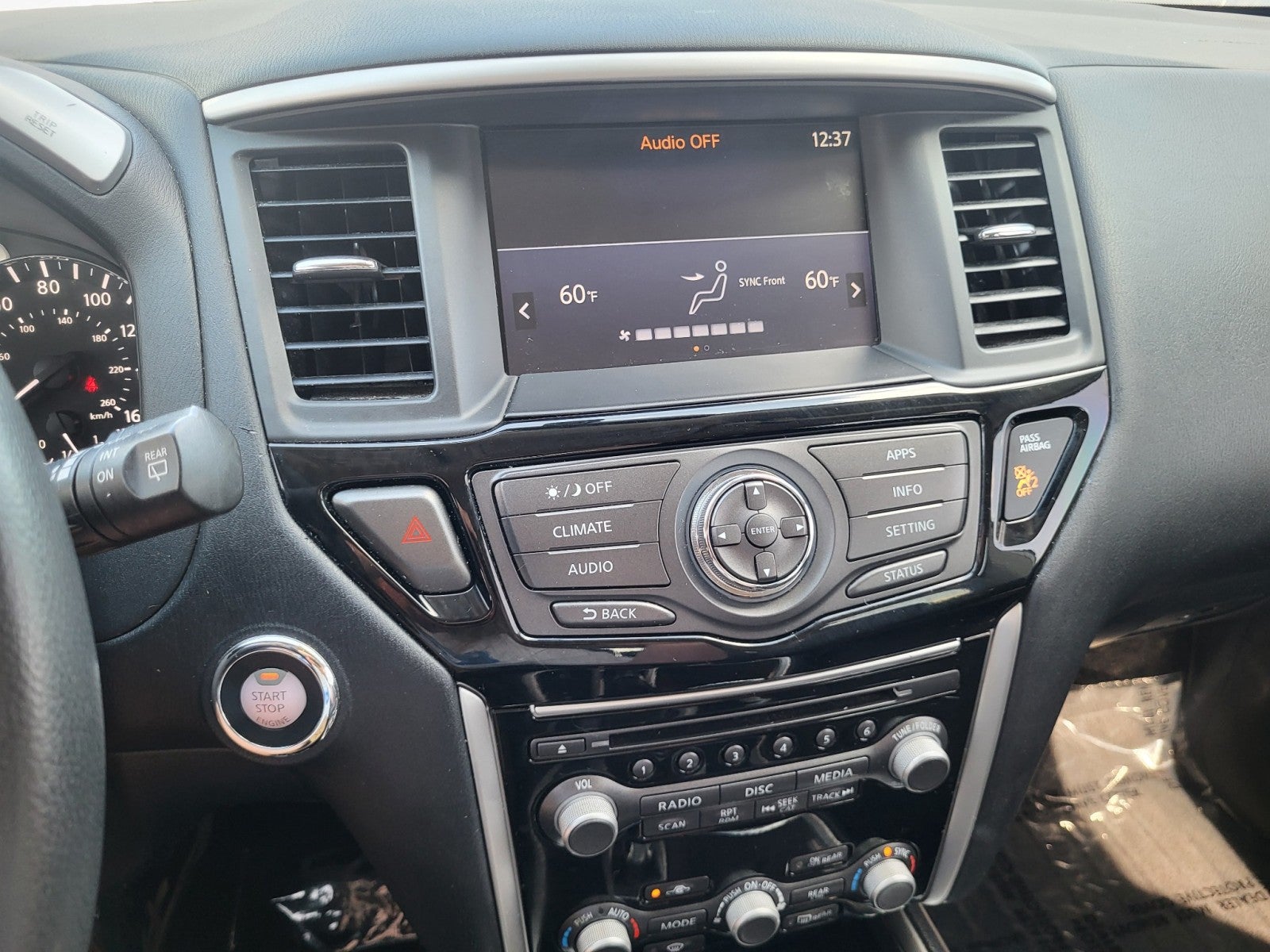 2020 Nissan Pathfinder SV