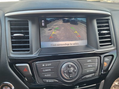 2020 Nissan Pathfinder SV