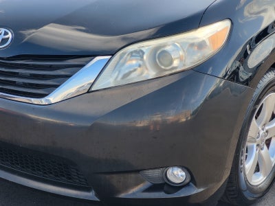 2012 Toyota Sienna LE