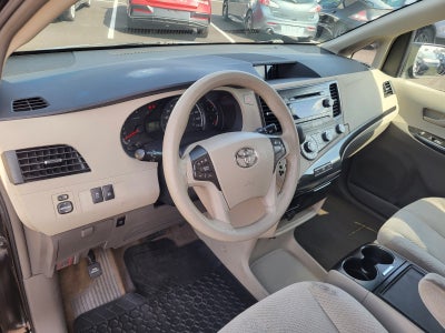 2012 Toyota Sienna LE
