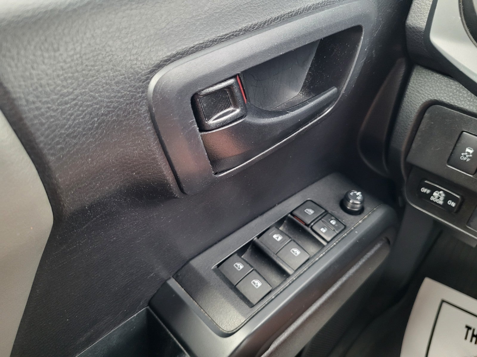 2020 Toyota Tacoma 2WD SR