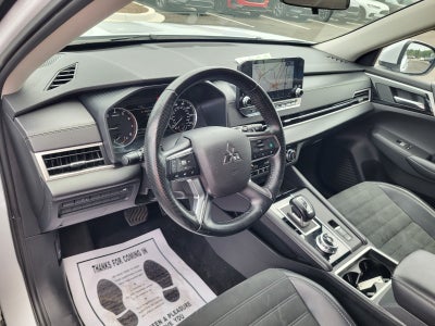 2024 Mitsubishi Outlander SE