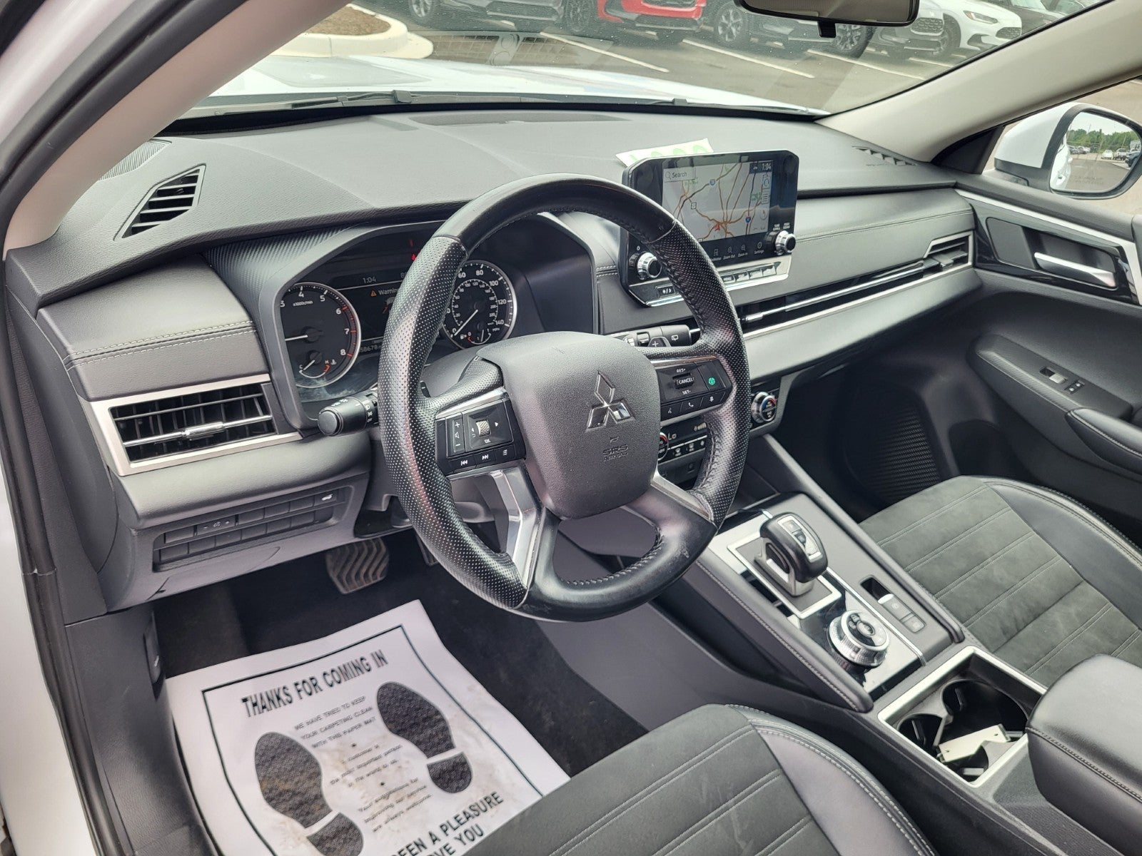 2024 Mitsubishi Outlander SE