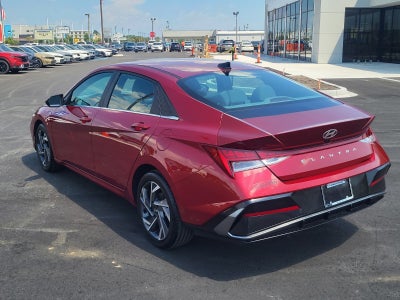 2025 Hyundai Elantra Luxury