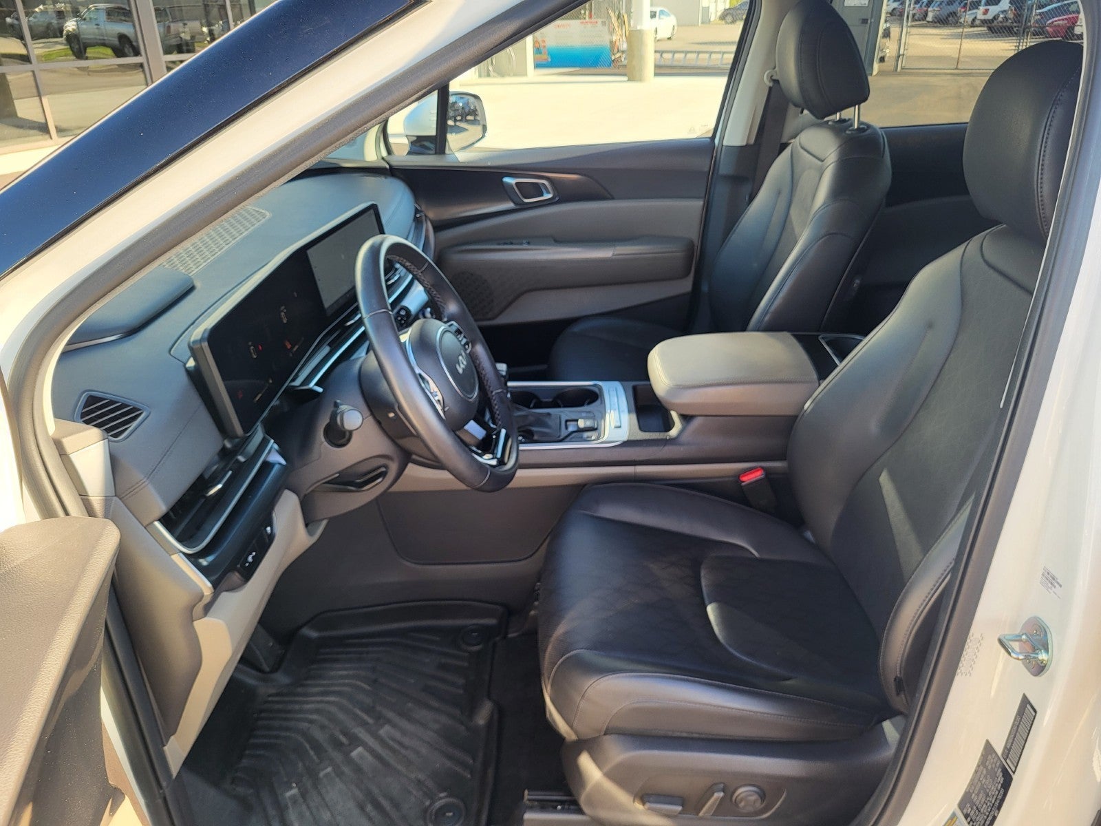 2025 Kia Carnival LX
