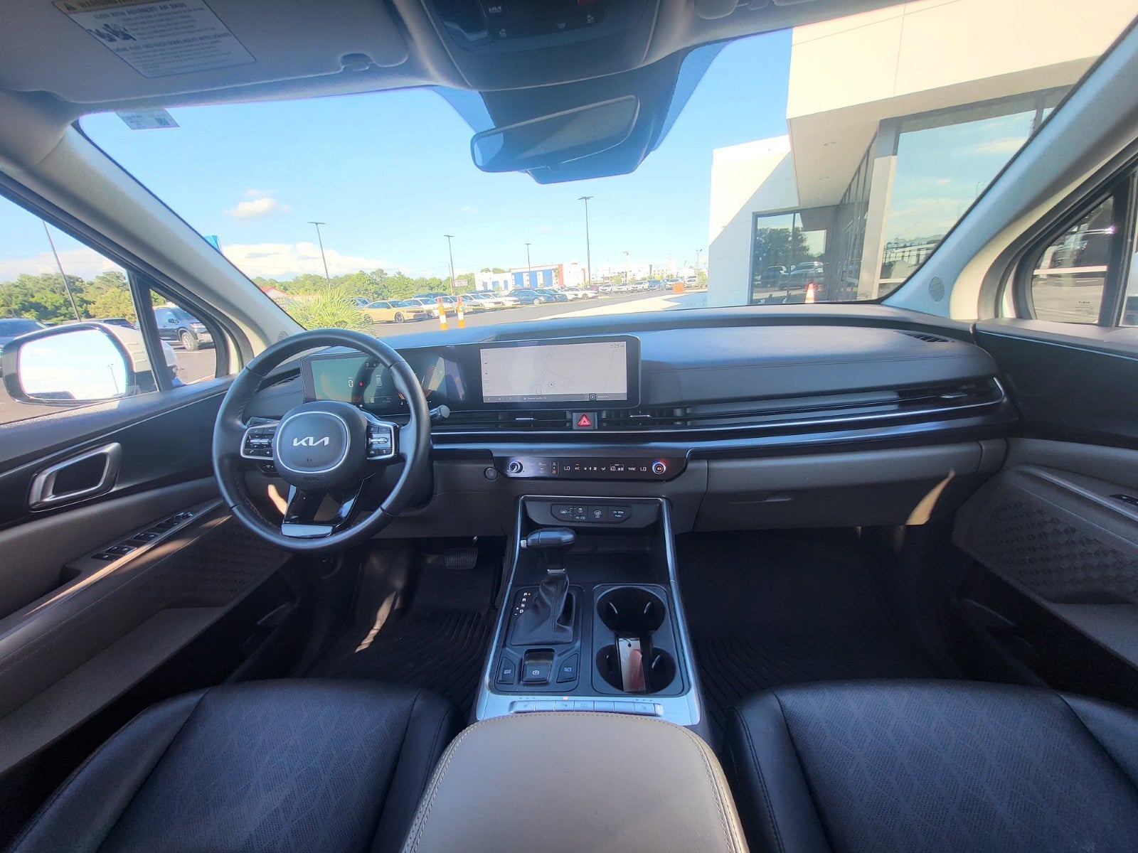2025 Kia Carnival LX