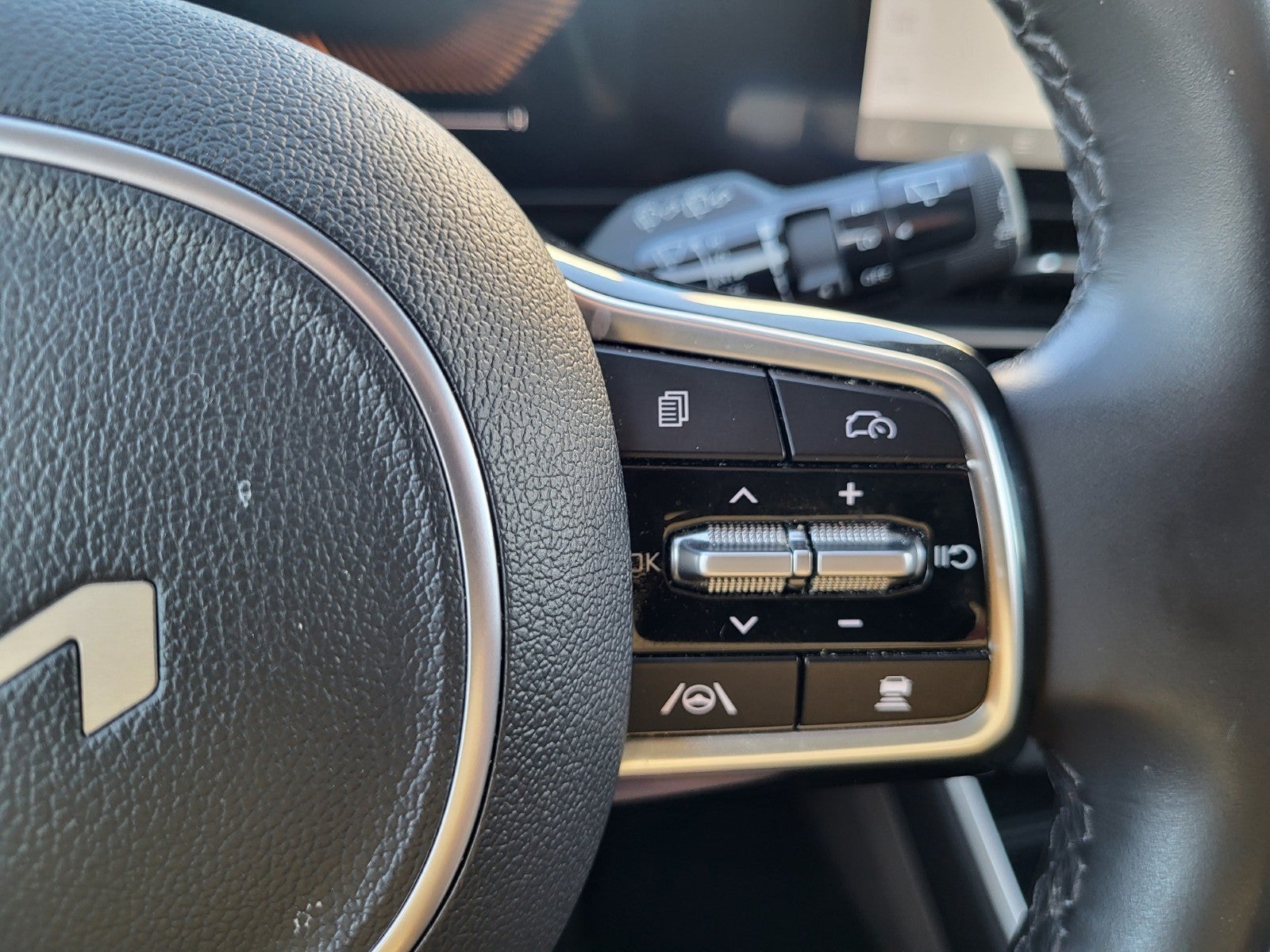2025 Kia Carnival LX