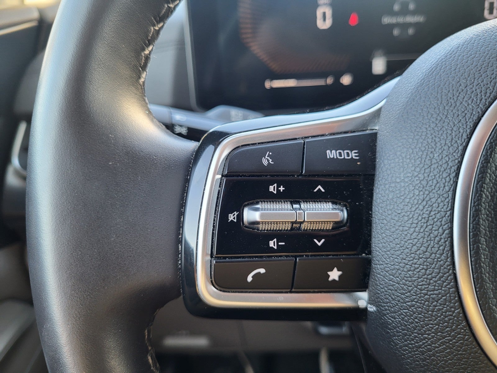 2025 Kia Carnival LX