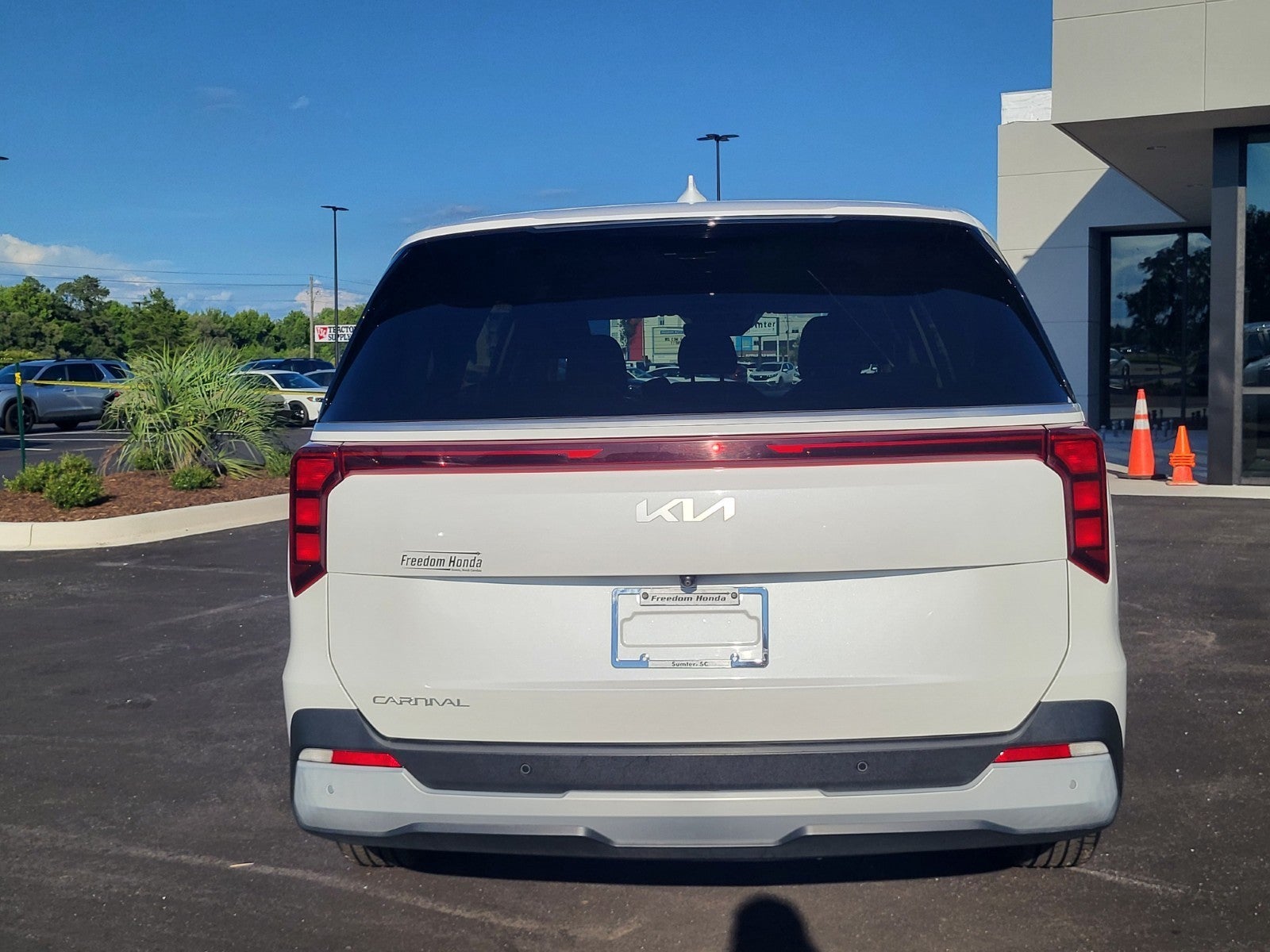 2025 Kia Carnival LX