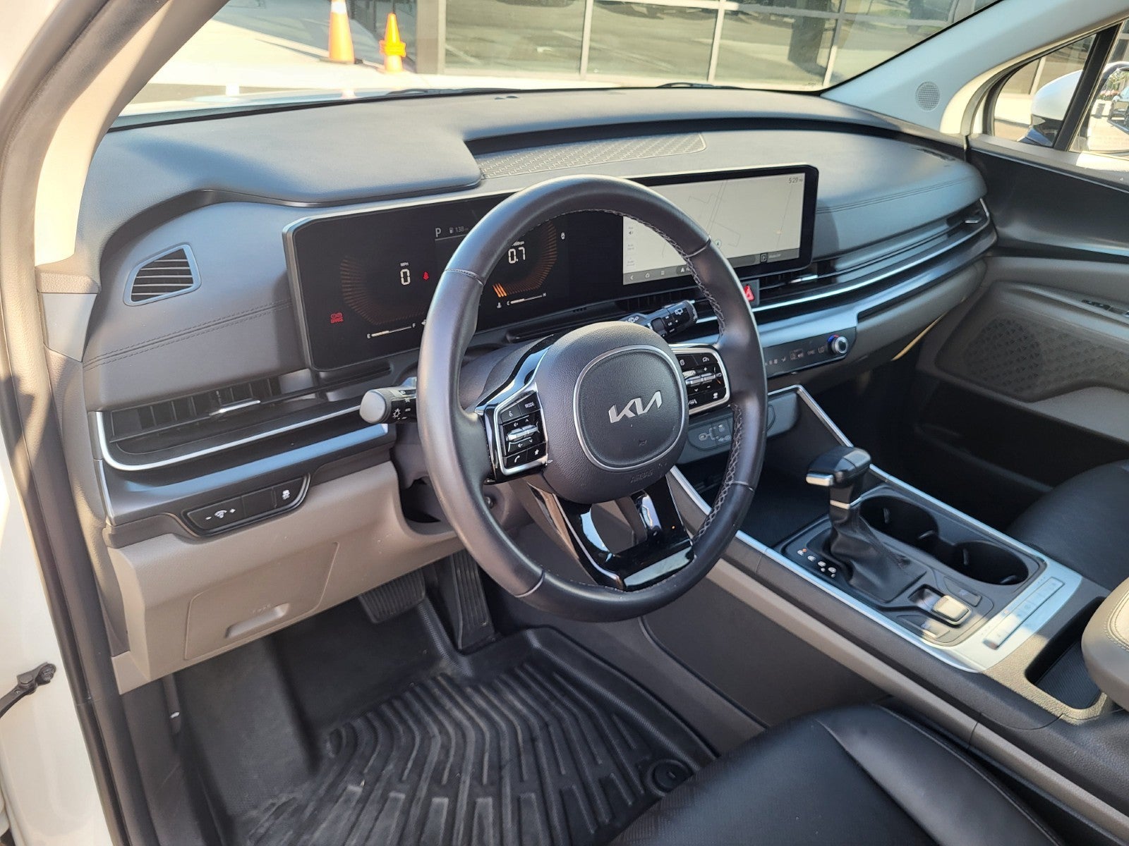 2025 Kia Carnival LX